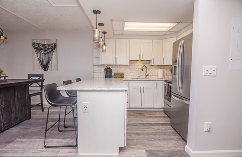 Ocean City Condo | High End Updates, Open Bay Views, Bayfront pool, 3 blocks to beach/boardwalk!