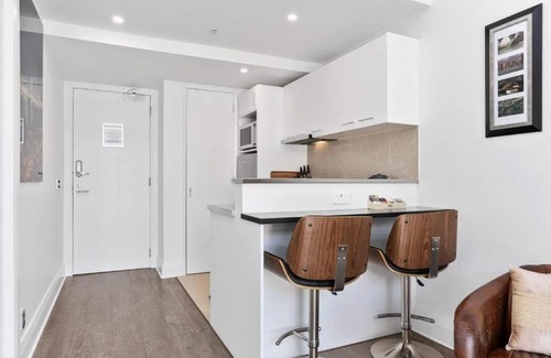 Auckland Central Business District Apartment | High-end Viaduct studio apartment!