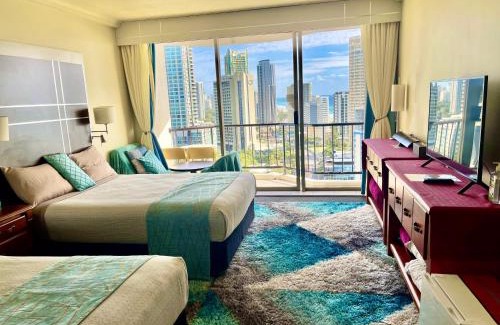 Surfers Paradise Apartment | High Floor Ocean View at Surfers Paradise - Hotel Studio