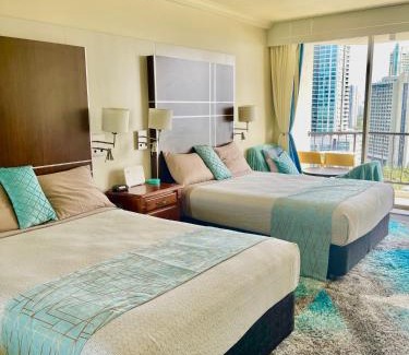 Surfers Paradise Apartment | High Floor Ocean View at Surfers Paradise - Hotel Studio