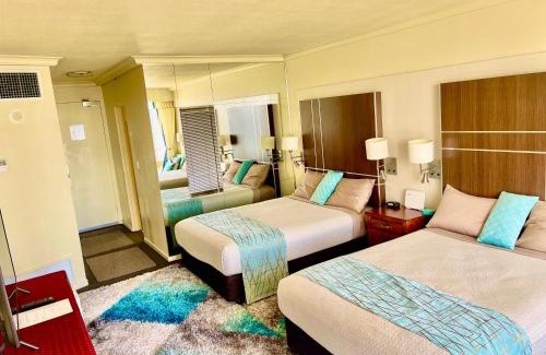 Surfers Paradise Apartment | High Floor Ocean View at Surfers Paradise - Hotel Studio