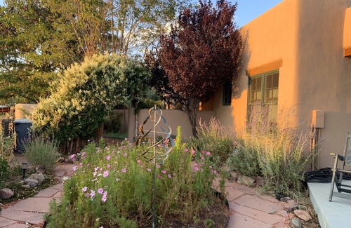 Arroyo Seco House | High Mesa Cottage - Stunning Adobe Between Ski Area and Town