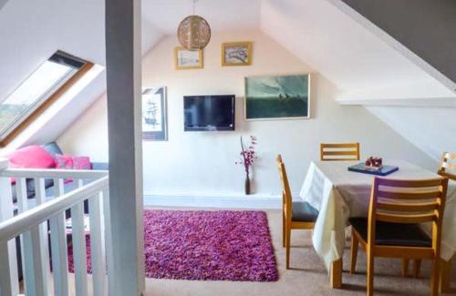 Whitby Apartment | High Ridge
