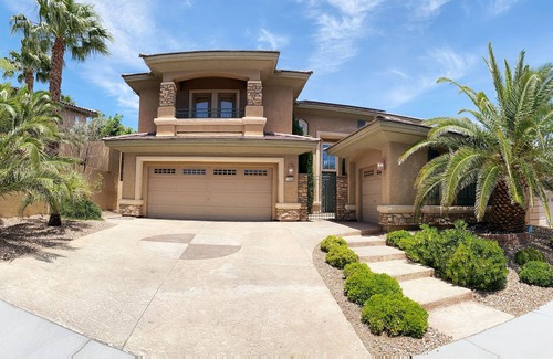 Summerlin West House | High school rating summerlin entire second floor private rooms