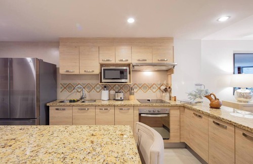 Cuenca Condo | High Security! Luxe River Oasis w/Mtn Views
