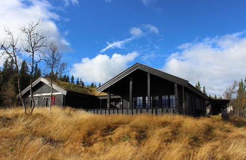 Fla Municipality Cabin | High standard mountain cabin – sauna- outdoor jacuzzi – 4 bedrooms- pet friendly