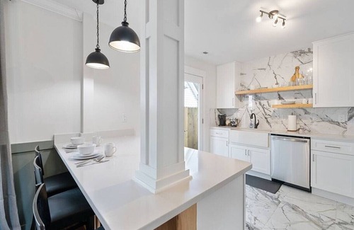 Northeast Virginia Beach House | High Tide-Renovated 2022, Vibe/Oceanfront District