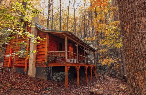 Saluda Cabin | High Top cabin at Cabin Fever in NC!