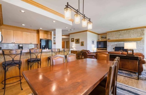 Highlands Townhomes Condo | Highlands Westview 209