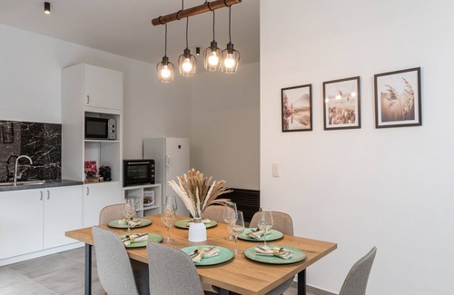 Eversel Apartment | Hike & Bike Home