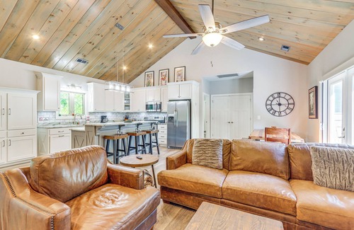 Tarheel House | Hike, Fish & Kayak: Murphy Gem w/Deck & Fire Pit