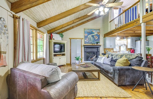 Roach Cabin | Hike, Swim & Fish: Lakefront Cabin in Roach!