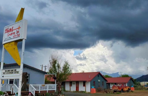 Cimarron Hotel | Hikers Cimarron Inn & RV Park