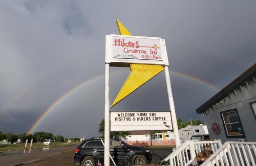 Cimarron Hotel | Hikers Cimarron Inn & RV Park