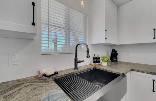 Apache Junction House | Hikes in steps! Apache Junction Hideout! Discount!