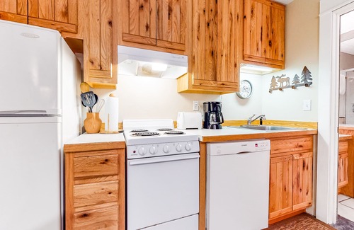 Big Sky Condo | Hill Condo — Just 0.3 Miles from Big Sky Resort, Walk to Dining & Shuttle