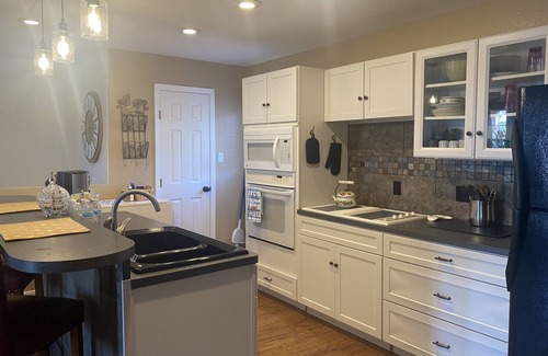 Canyon Lake Apartment | Hill Country & Lake View = Canyon Stay