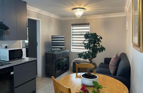 Greater Johannesburg Metropolitan Area Bed & Breakfast | Hill Luxury Cottage