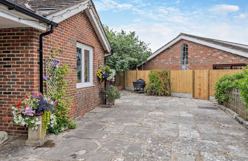 Romsey House | Hill Top - Three Bedroom House, Sleeps 6