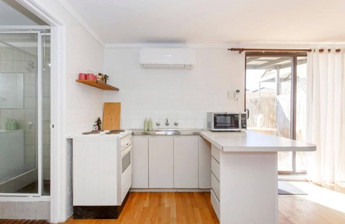 Hillarys House | Hillarys Nook - 5 mins to Hillarys Boat Harbour
