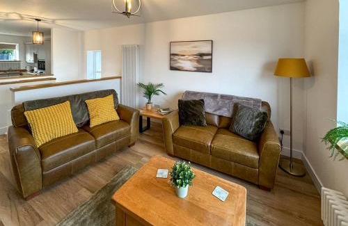 Kilmun House | Hillcrest Cottage