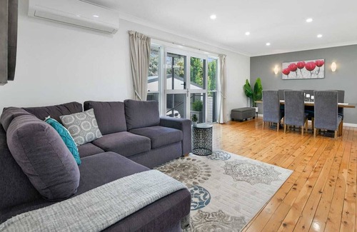 Bletchington House | Hillcrest - Spacious and Homely