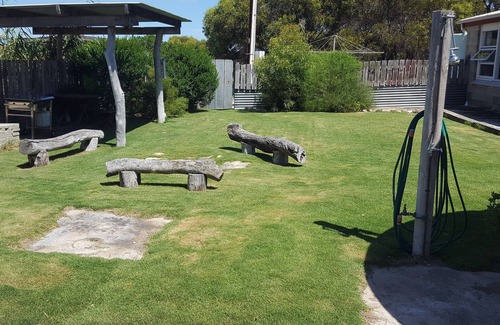 Yorke Peninsula House | Hillocks Homestead Overlooking the Bush