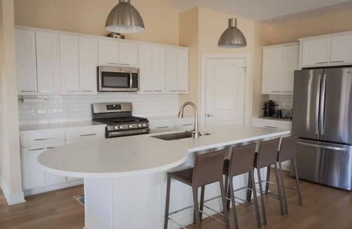 Hillsdale Condo | Hillsdale’s Hidden Condo Hideaway