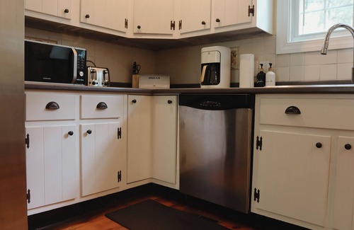 East Swanzey Other | Hillside Haven: Luxe Farm Escape with 5BR - 2 King Bed - 2 Full Bath - Sleeps 10