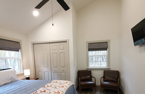 Jasper Cabin | Hillside Hideaway - New Cabin in Jasper