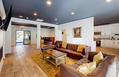 The Village Ski Chalet | Hillside Hideaway #603