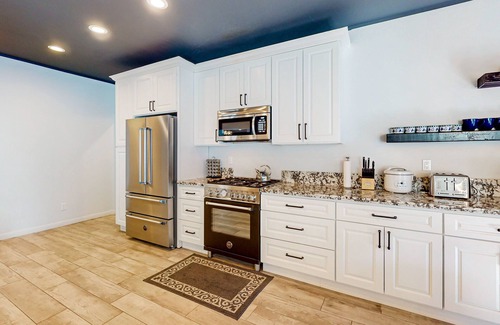 The Village Ski Chalet | Hillside Hideaway #603