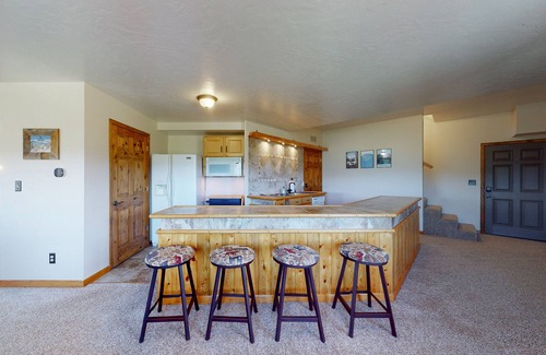 Innsbruck Val Moritz House | Hillside home with panoramic mountain views, deck, gas firepit & pool table