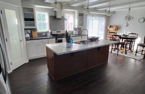 Rome House | Hillside Relaxation in Endless Mountains. Minutes from Tioga Downs. Sleeps 8