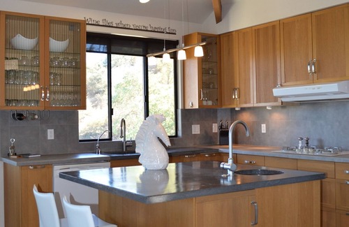 Paso Robles House | Hilltop 365: Luxury ~ Stunning Views ~ Hilltop ~ Only 3 Blocks To Downtown Paso
