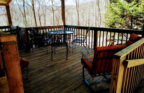 Newland Cabin | Hilltop Cabin