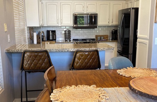 Red Mountain Ranch House | Hilltop Gated Desert Getaway, minutes from the Tonto Forest. Pet Friendly!