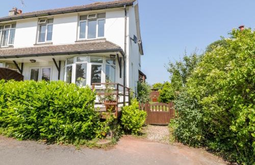 Stoke Gabriel House | Hilltop