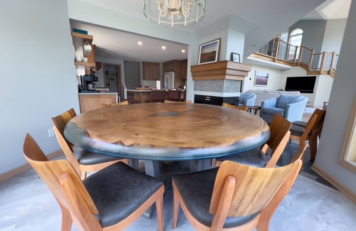 Rome City House | Hilltop Haven 5BR Lakefront Oasis – Private Island, Hot Tub, Kayaks & Pool Table