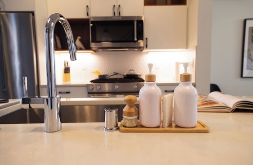 North Beacon Hill House | Hilltop Home w/HotTub+Rooftop+Water+Stadium Views