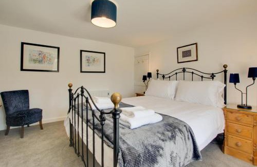 Brancaster House | Hillview