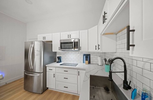 Hilo House | Hilo Haven - Studio Home Hideout