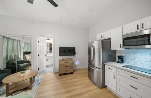 Hilo House | Hilo Haven - Studio Home Hideout