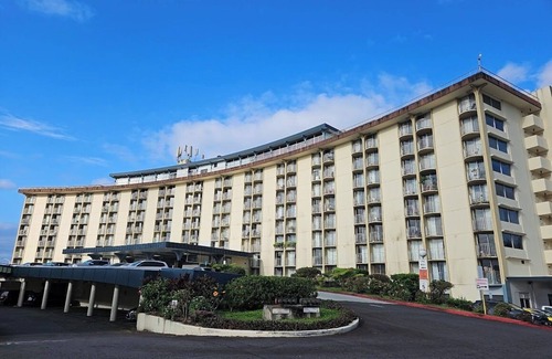 Hilo Condo | Hilo Lagoon 2 BD Condo-A/C, Pool