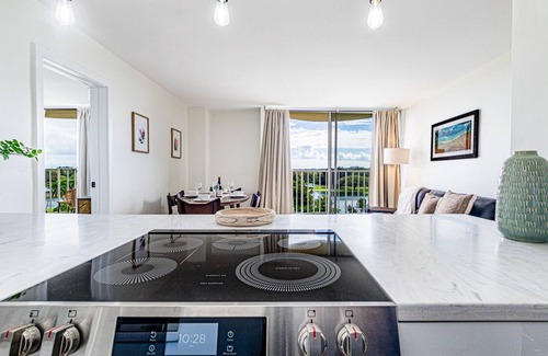Hilo Condo | Hilo Lagoon Centre 814 2 King BR 2BA AC Ocean View