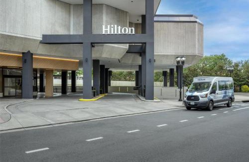 Crystal City Hotel | Hilton Arlington National Landing
