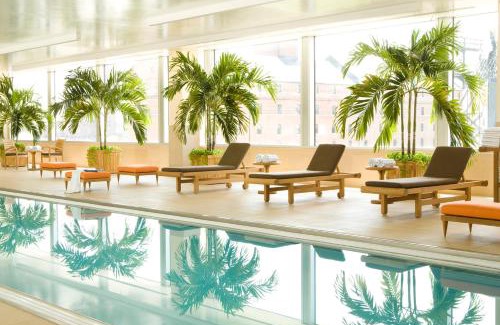 Downtown West Hotel | Hilton Baltimore Inner Harbor