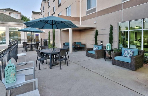 Northeast Heights Hotel | Hilton Garden Inn Albuquerque/Journal Center
