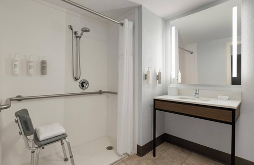 Cleveland Hotel | Hilton Garden Inn Cleveland Airport