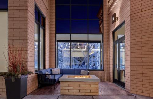 Downtown Minneapolis Hotel | Hilton Garden Inn Minneapolis Downtown